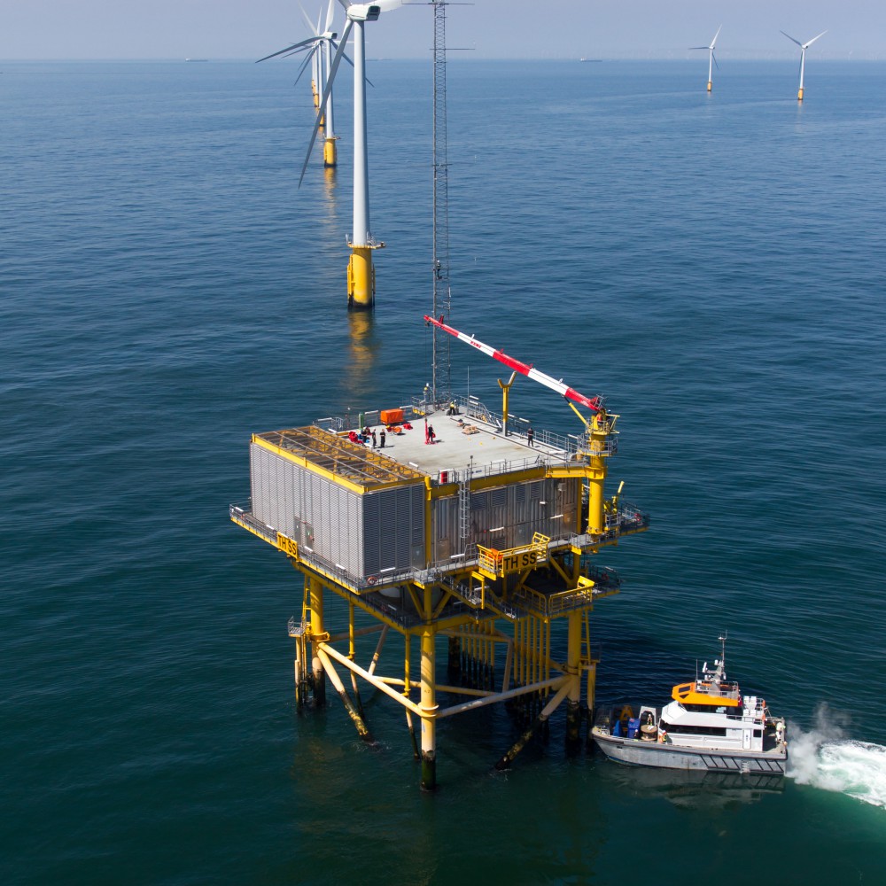 Boat transfer to substation in offshore windfarm